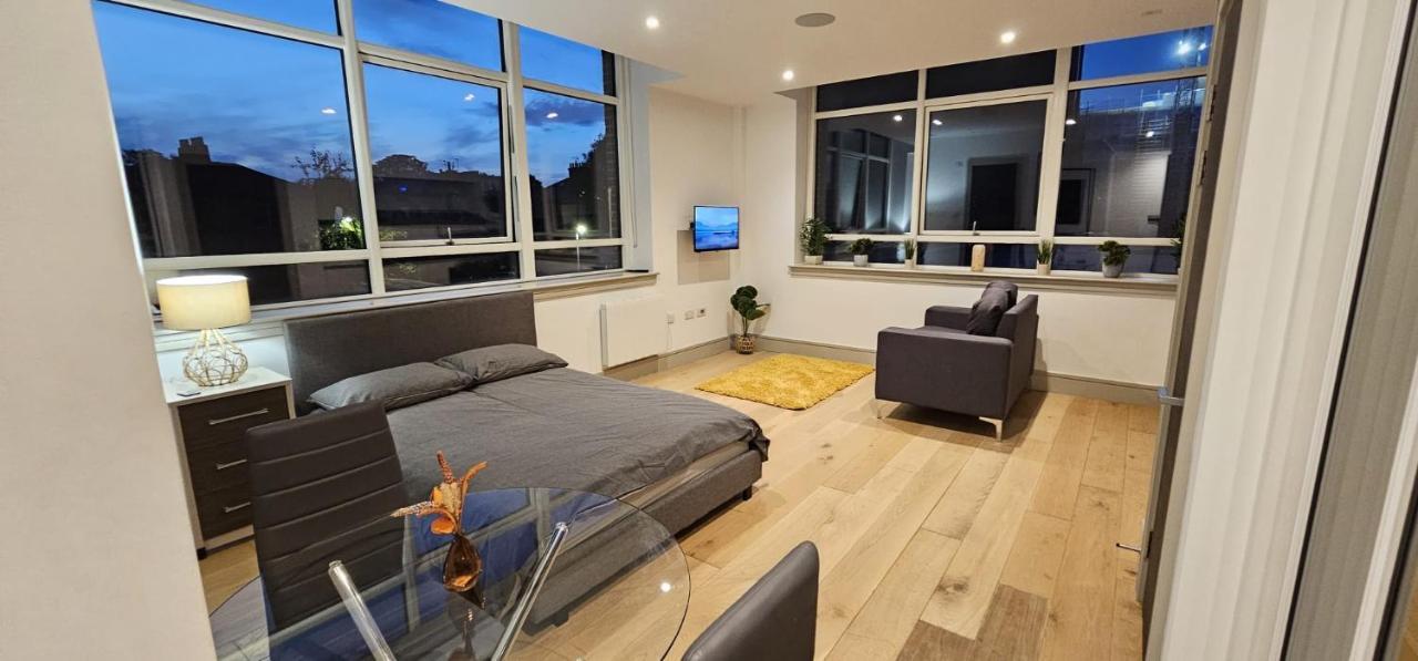 Studio Flat In Tottenham Londra Esterno foto