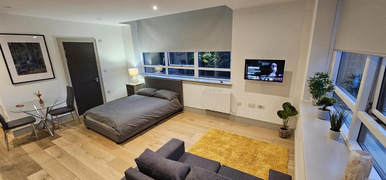 Studio Flat In Tottenham Londra Esterno foto